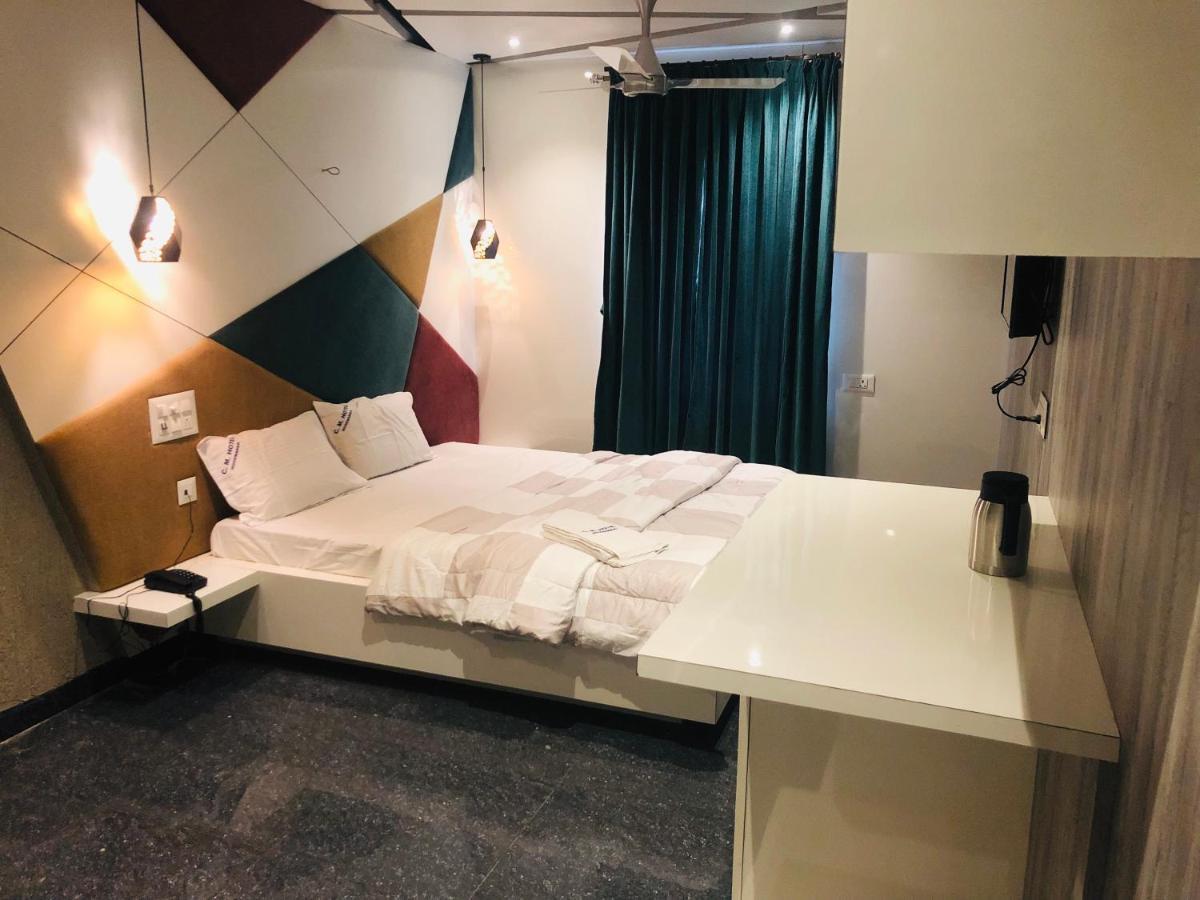 C M Hotel Dharmapuri 外观 照片